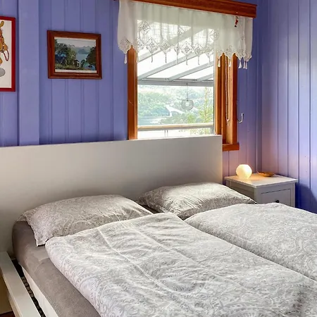 Amazing In With Wifi Holiday home Floro
