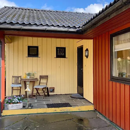 3 Bedroom In Semesterbostad Florø