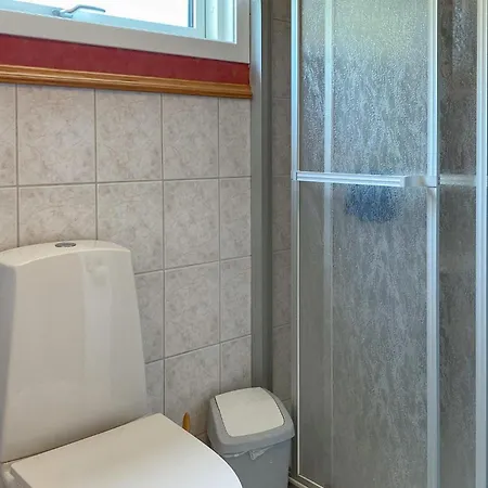 3 Bedroom In Semesterbostad Florø