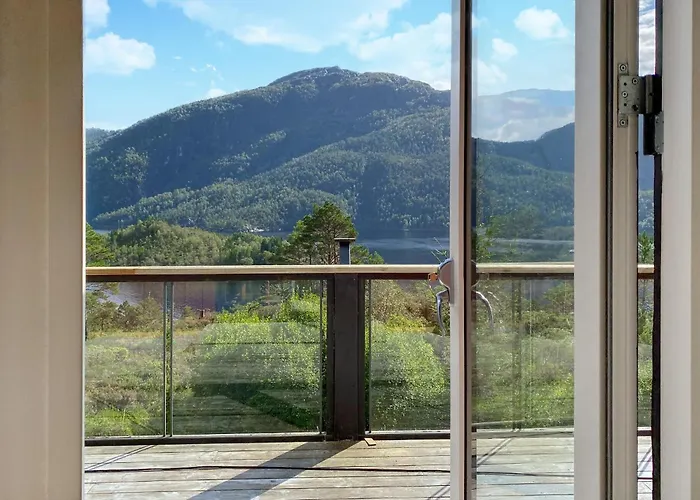 3 Bedroom In Florø